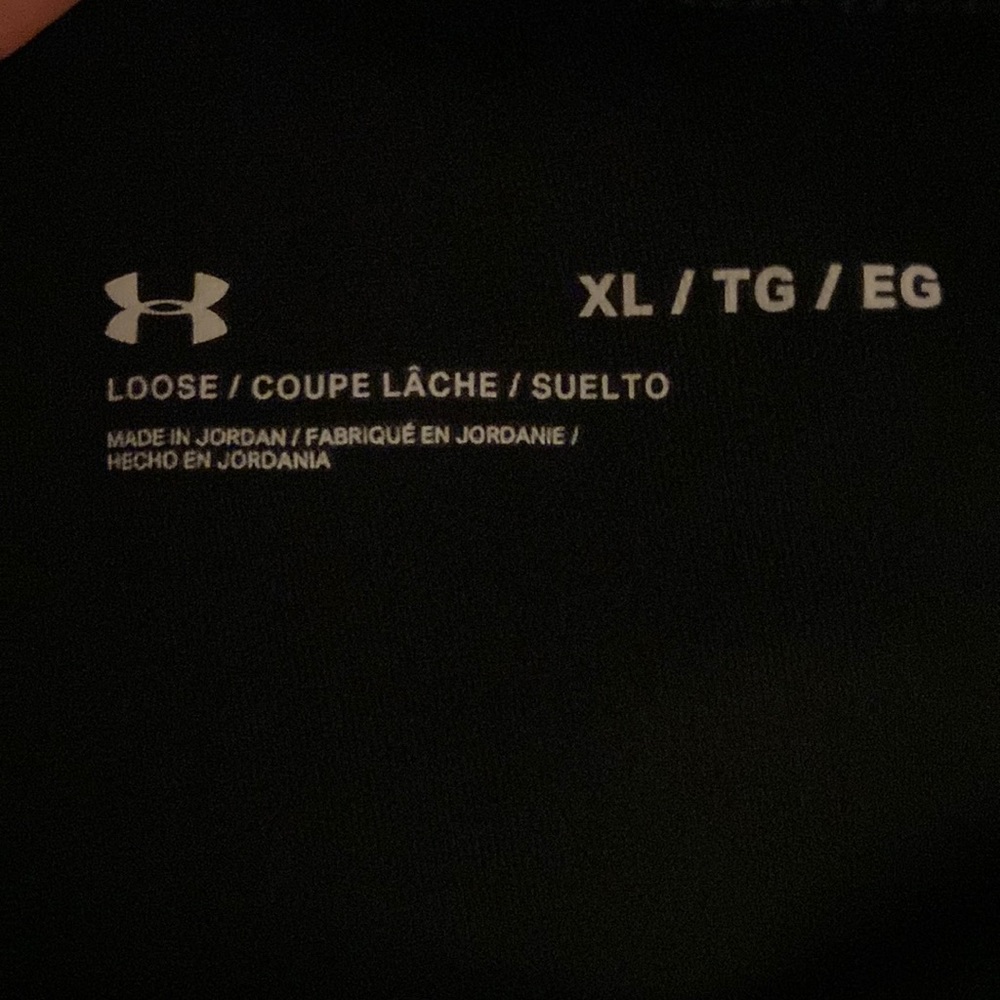 Under Armour Men's Long Sleeve - Picture 3 of 4
